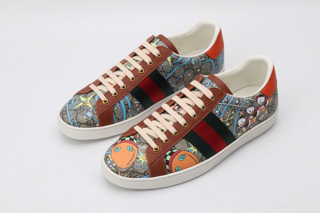 Women s Disney x G*UCCI Donald Duck Ace sneaker